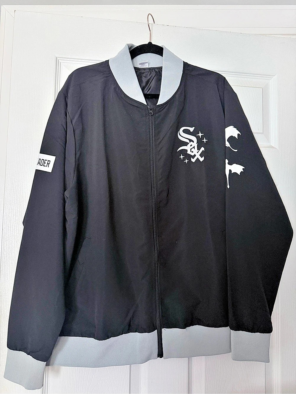 Fourth Wing Night White Soxs Bomber jacket XL